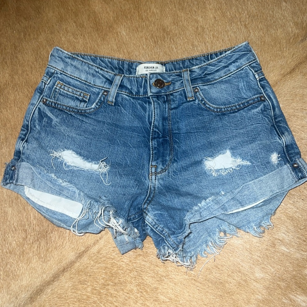 Forever 21 blue jean shorts waist size 24
